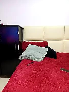 kymmgolden from StripChat is Freechat