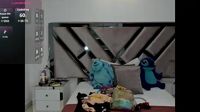 Check out our webcam shows gallery and message on a personal level with our sweet squirt cams hosts, showing off their natural physiques and sex toys.