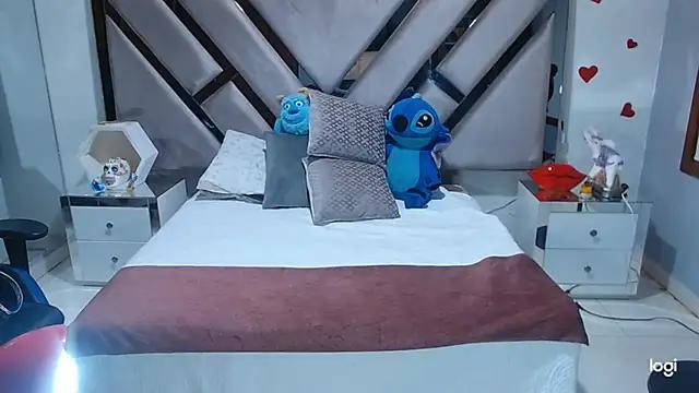 Check out our webcam shows gallery and message on a personal level with our sweet squirt cams hosts, showing off their natural physiques and sex toys.