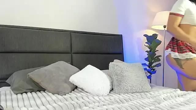 Check out our webcam shows gallery and message on a personal level with our sweet squirt cams hosts, showing off their natural physiques and sex toys.