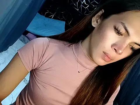 ladyhotcuming from StripChat is Freechat