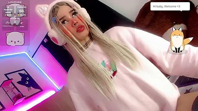 Check out our webcam shows gallery and message on a personal level with our sweet squirt cams hosts, showing off their natural physiques and sex toys.