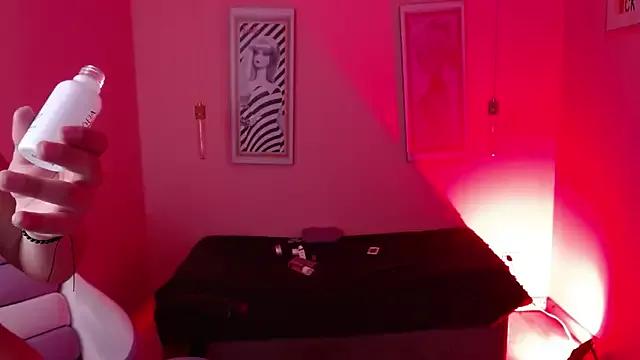 Check out our webcam shows gallery and message on a personal level with our sweet squirt cams hosts, showing off their natural physiques and sex toys.