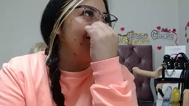 lanaqueen699 from StripChat is Freechat