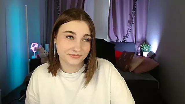 Check out our webcam shows gallery and message on a personal level with our sweet squirt cams hosts, showing off their natural physiques and sex toys.