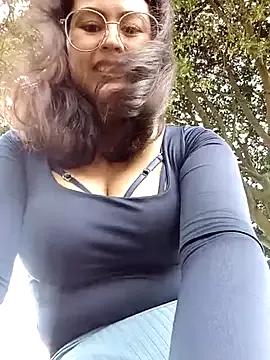 lara_moon25 from StripChat is Freechat