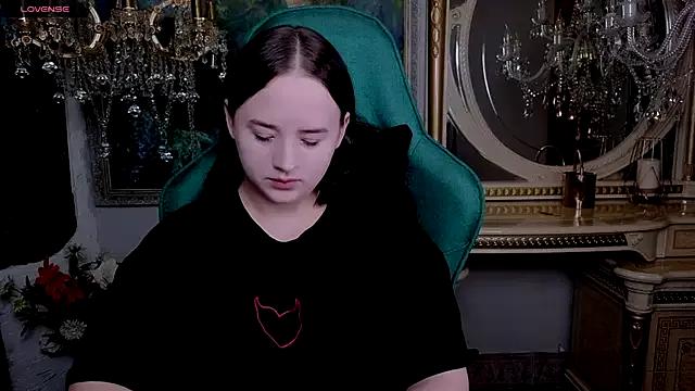 LaraBenson_ from StripChat is Freechat