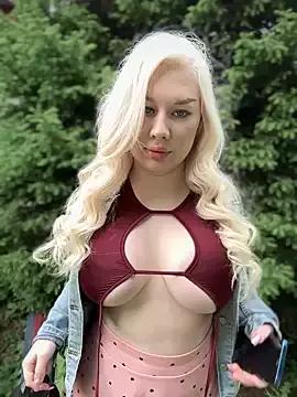 Check out our webcam shows gallery and message on a personal level with our sweet squirt cams hosts, showing off their natural physiques and sex toys.