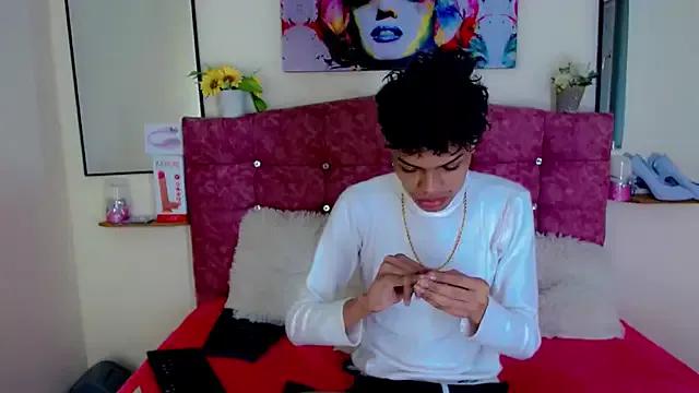 LaraSilva_- from StripChat is Freechat