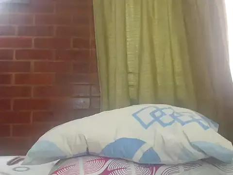 LatinaMature_ from StripChat is Freechat
