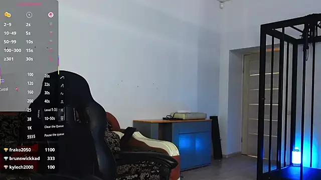 Laura_Chaplin from StripChat is Freechat