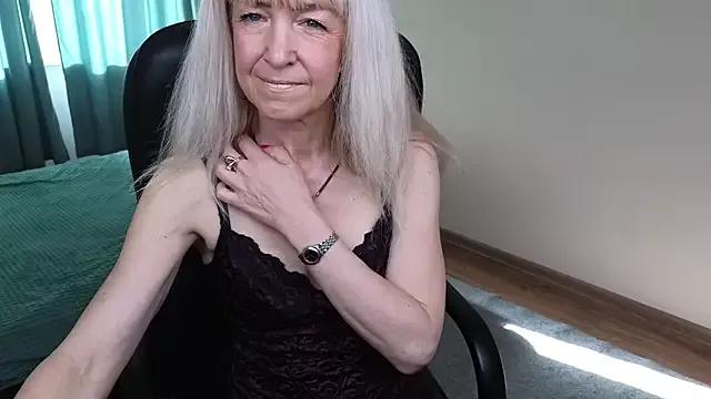 Laura_Gol from StripChat is Freechat