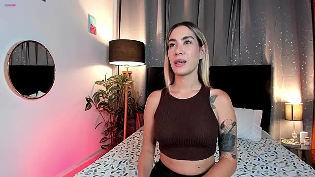 Check out our webcam shows gallery and message on a personal level with our sweet squirt cams hosts, showing off their natural physiques and sex toys.