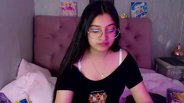 laurenelove from StripChat is Freechat