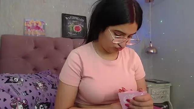 laurenelove from StripChat is Freechat