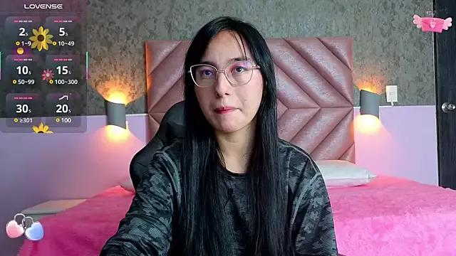 layla_santana from StripChat is Freechat