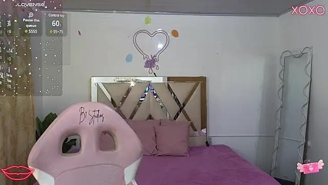 Check out our webcam shows gallery and message on a personal level with our sweet squirt cams hosts, showing off their natural physiques and sex toys.
