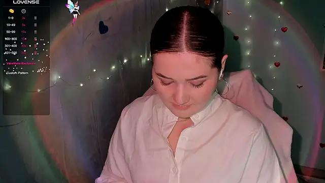 Check out our webcam shows gallery and message on a personal level with our sweet squirt cams hosts, showing off their natural physiques and sex toys.