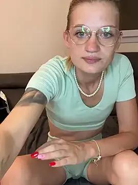 Check out our webcam shows gallery and message on a personal level with our sweet squirt cams hosts, showing off their natural physiques and sex toys.