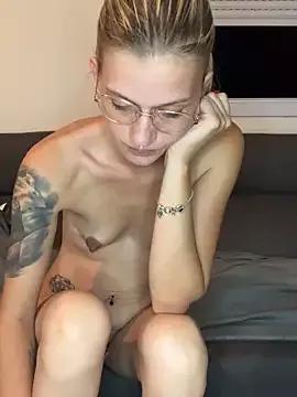 Lesamantssexy from StripChat is Freechat