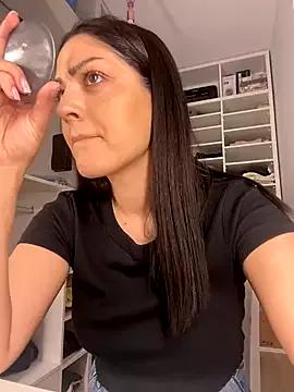 Check out our webcam shows gallery and message on a personal level with our sweet squirt cams hosts, showing off their natural physiques and sex toys.
