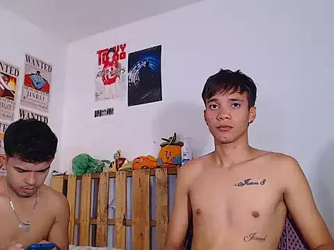 Liam_and_Milan from StripChat is Freechat