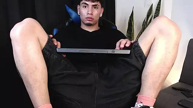 liam_ruiz_ from StripChat is Freechat