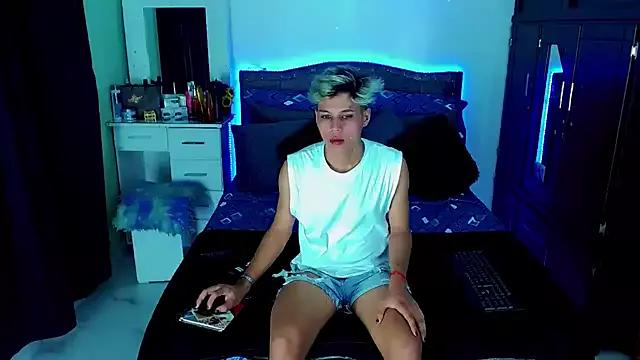 Liamscott_ from StripChat is Freechat