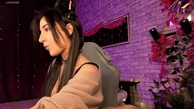 Check out our webcam shows gallery and message on a personal level with our sweet squirt cams hosts, showing off their natural physiques and sex toys.