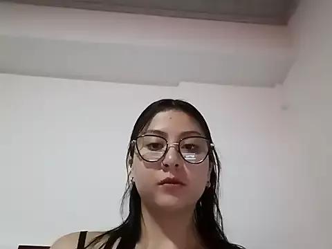 lil_mila from StripChat is Freechat