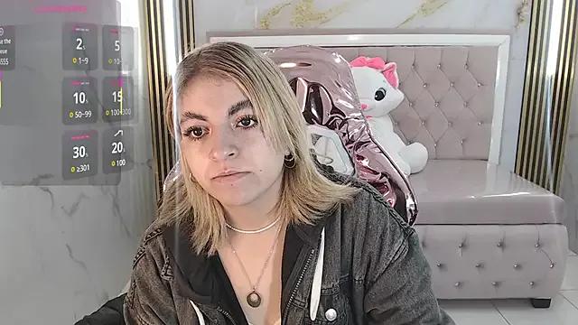 Check out our webcam shows gallery and message on a personal level with our sweet squirt cams hosts, showing off their natural physiques and sex toys.