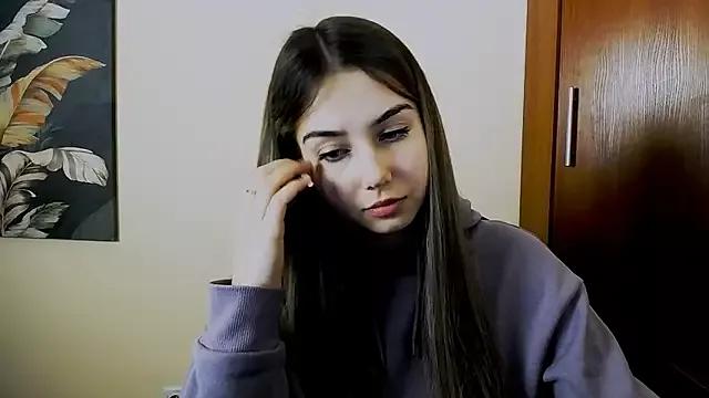 Lili_magic from StripChat is Freechat