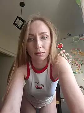 LiLi_Mun from StripChat is Freechat