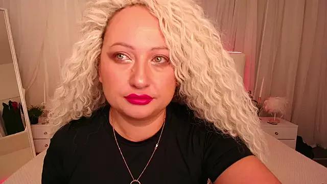 Lilit_1Love from StripChat is Freechat