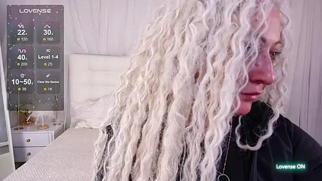 Lilit_1Love from StripChat is Freechat