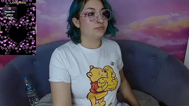 Check out our webcam shows gallery and message on a personal level with our sweet squirt cams hosts, showing off their natural physiques and sex toys.
