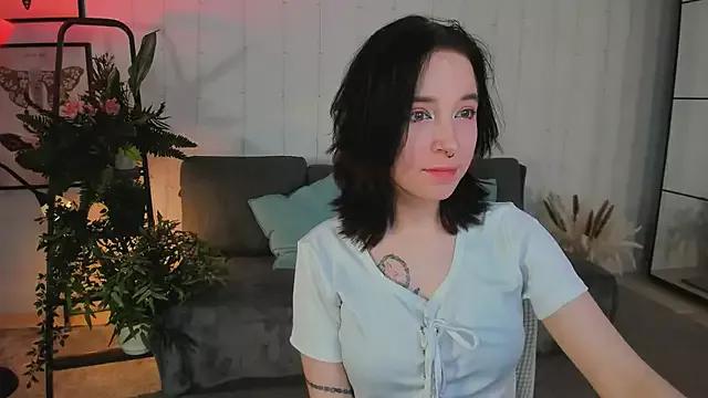lilithlunna from StripChat is Freechat