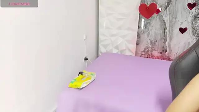 Check out our webcam shows gallery and message on a personal level with our sweet squirt cams hosts, showing off their natural physiques and sex toys.
