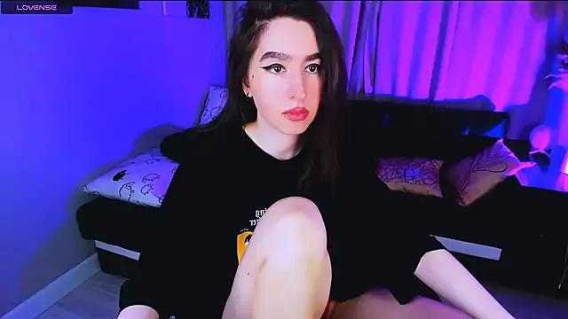 Check out our webcam shows gallery and message on a personal level with our sweet squirt cams hosts, showing off their natural physiques and sex toys.