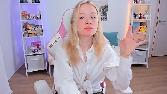 Check out our webcam shows gallery and message on a personal level with our sweet squirt cams hosts, showing off their natural physiques and sex toys.