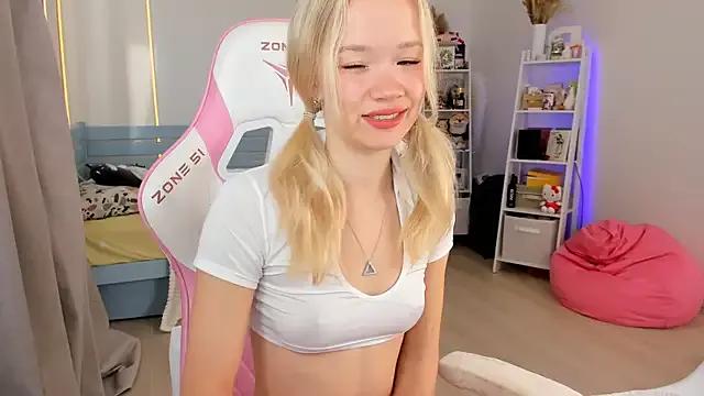 Check out our webcam shows gallery and message on a personal level with our sweet squirt cams hosts, showing off their natural physiques and sex toys.