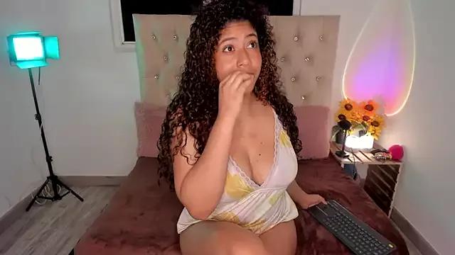 LilyBrunette from StripChat is Freechat