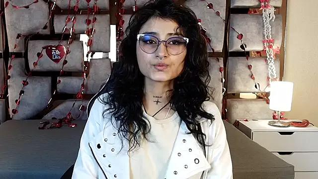 Check out our webcam shows gallery and message on a personal level with our sweet squirt cams hosts, showing off their natural physiques and sex toys.