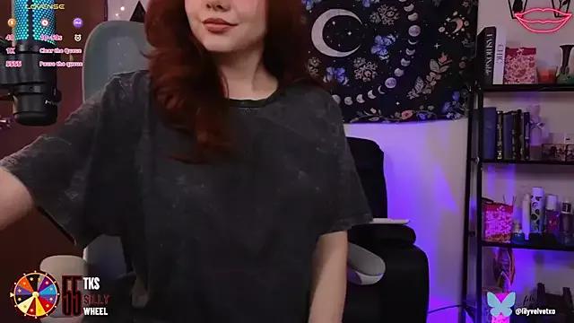 LilyVelvett from StripChat