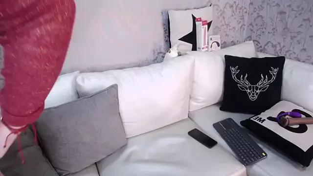 LinaBlaze from StripChat is Freechat