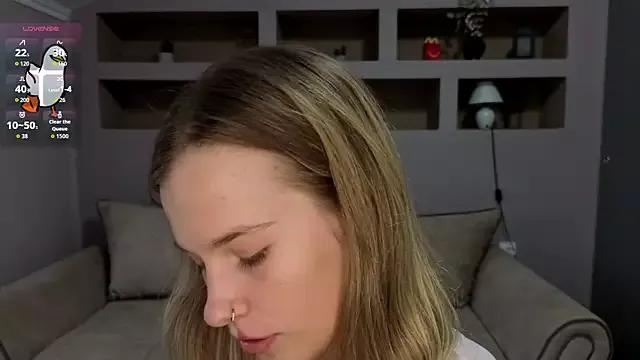 LinaCristonsen from StripChat is Freechat