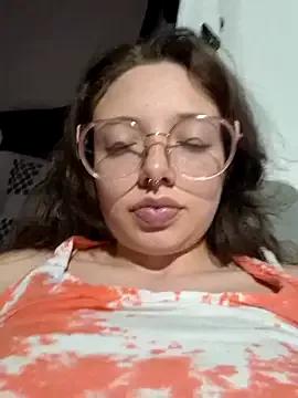 linda-schmidt from StripChat is Freechat