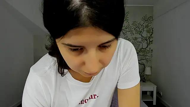 Linda_EX from StripChat is Freechat