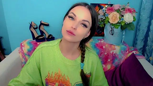 Check out our webcam shows gallery and message on a personal level with our sweet squirt cams hosts, showing off their natural physiques and sex toys.