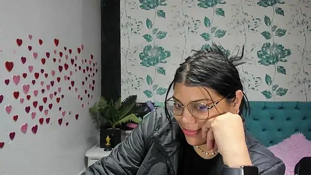 Check out our webcam shows gallery and message on a personal level with our sweet squirt cams hosts, showing off their natural physiques and sex toys.